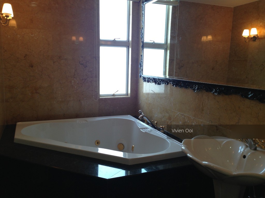 The Waterside (D15), Condominium #111583032